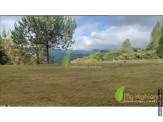 Lote de 10.000 m² en parcelación exclusiva en El Retiro, Antioquia