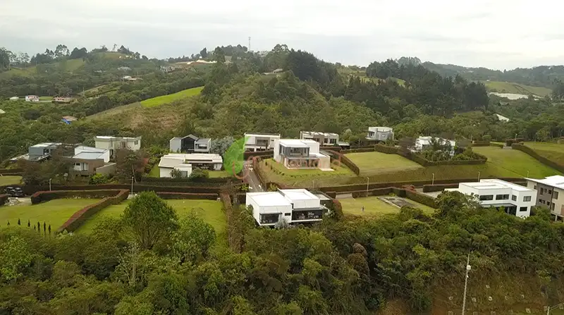 Casa-Campestre-en-El-Alto-de-Las-Palmas