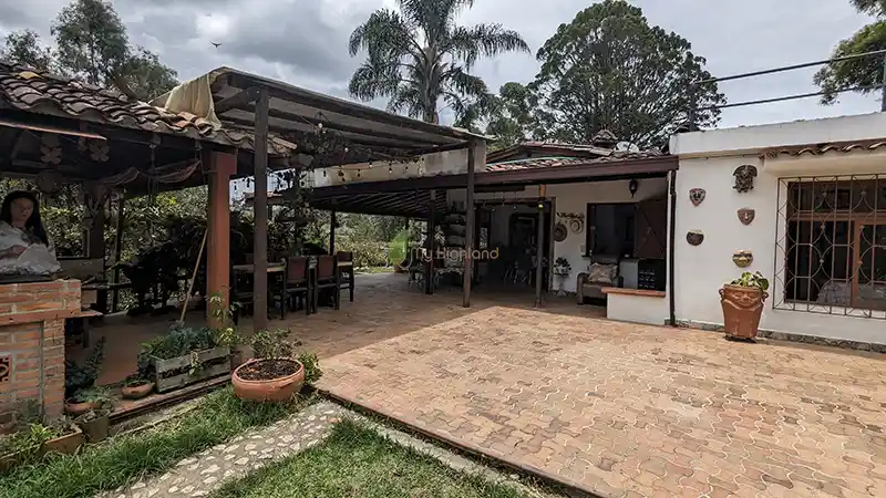 Finca-en-Hojas-Anchas-8.500-m² Guarne