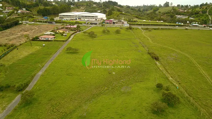 Lote industrial de 24.000 m² autopista Med-Bgta (Guarne)