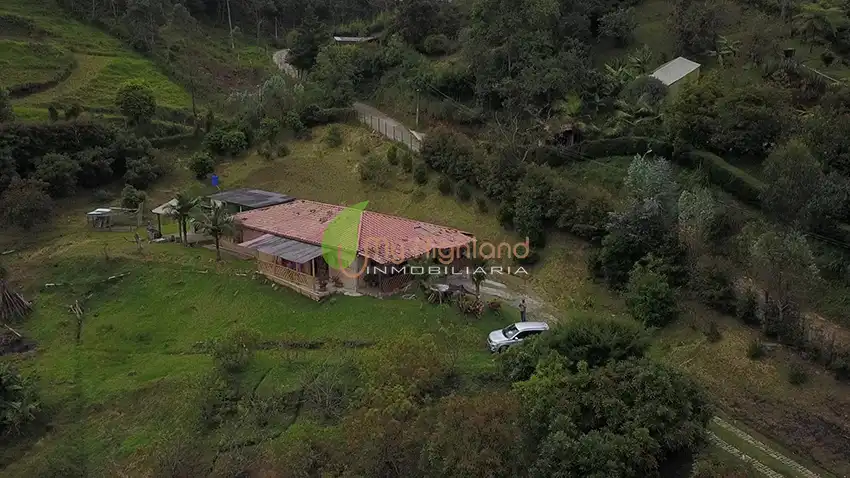 Finca de 2.283 m² en Guarne