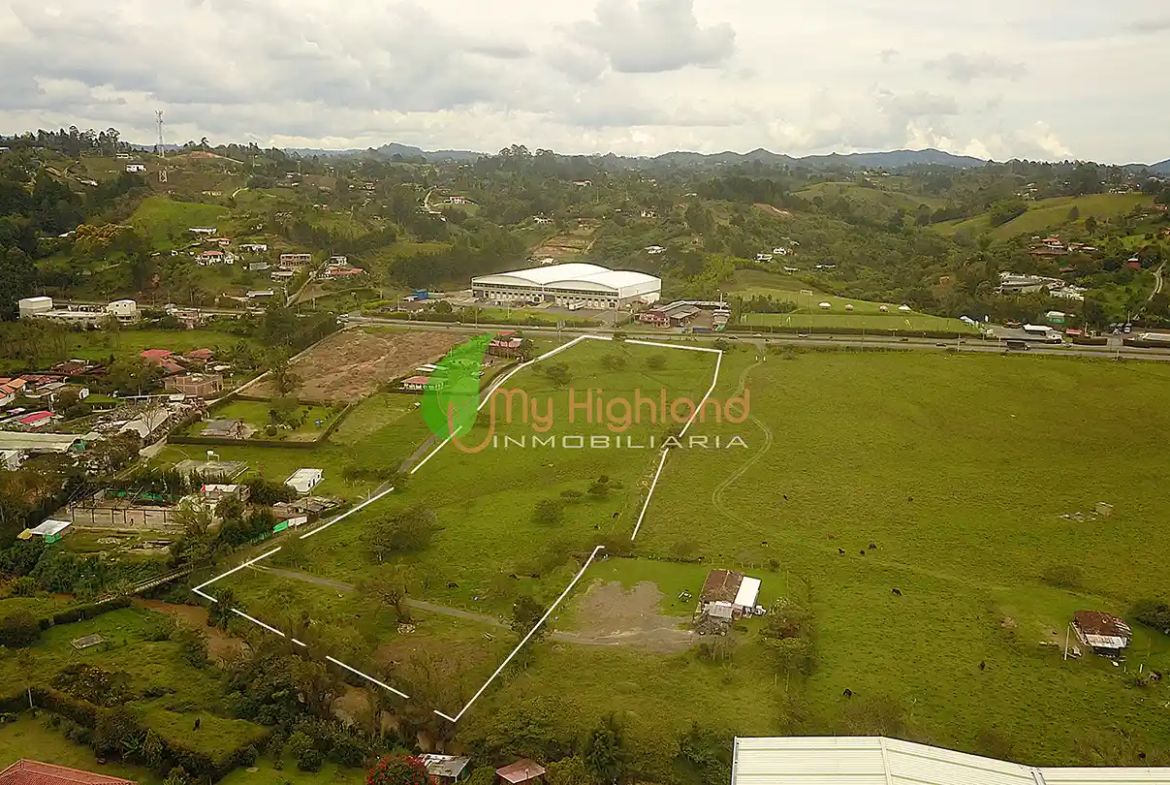 Lote Industrial de 24.000 m2 sobre la Autopista Medellín–Bogotá