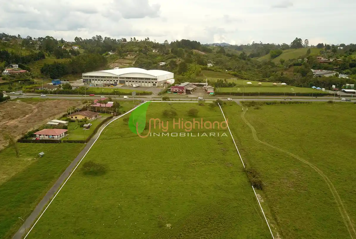 Lote Industrial de 24.000 m2 sobre la Autopista Medellín–Bogotá