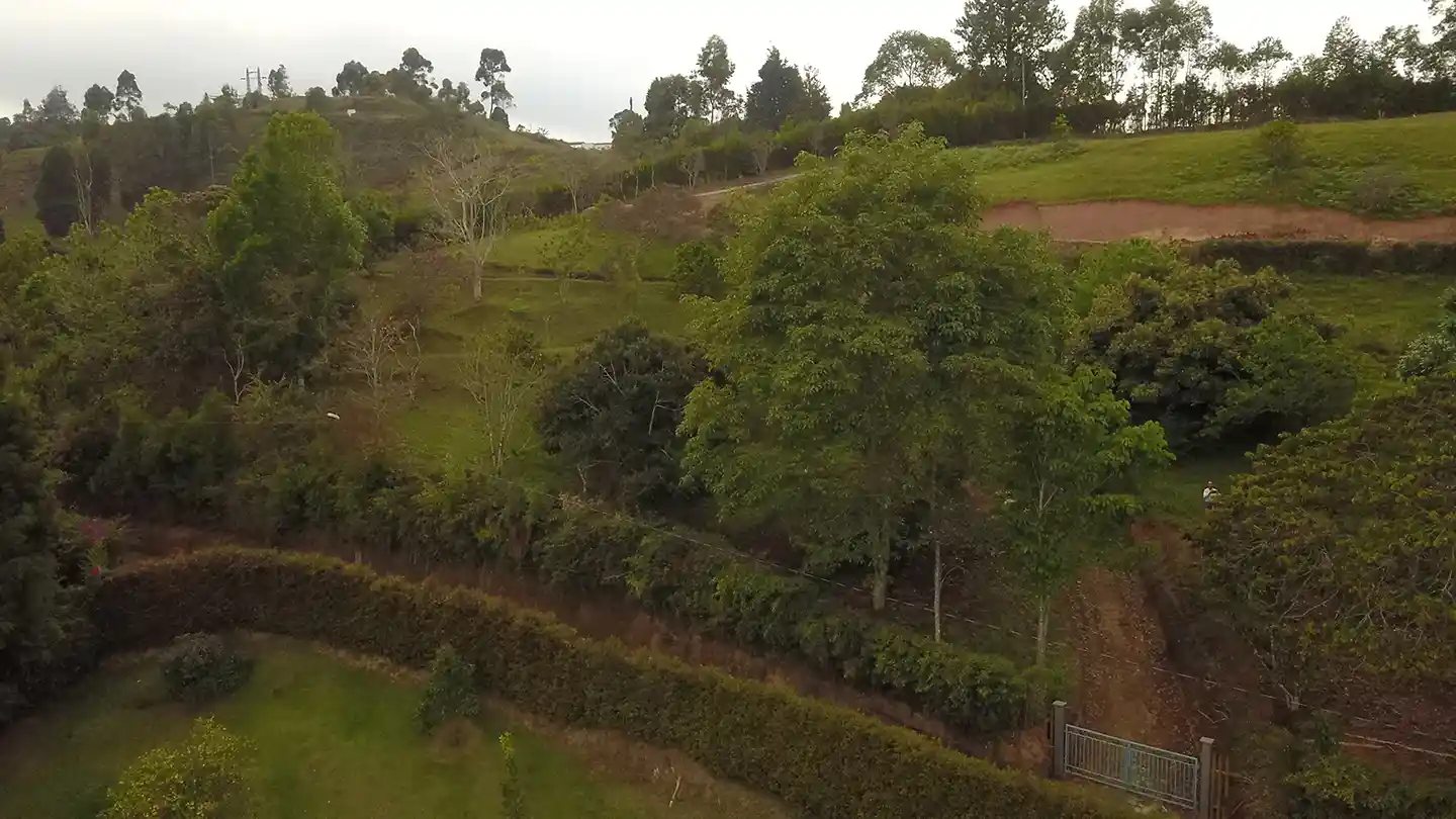 Lote independiente de 1.880 m2 en San José, Guarne | Sector Variante Aeropuerto JMC