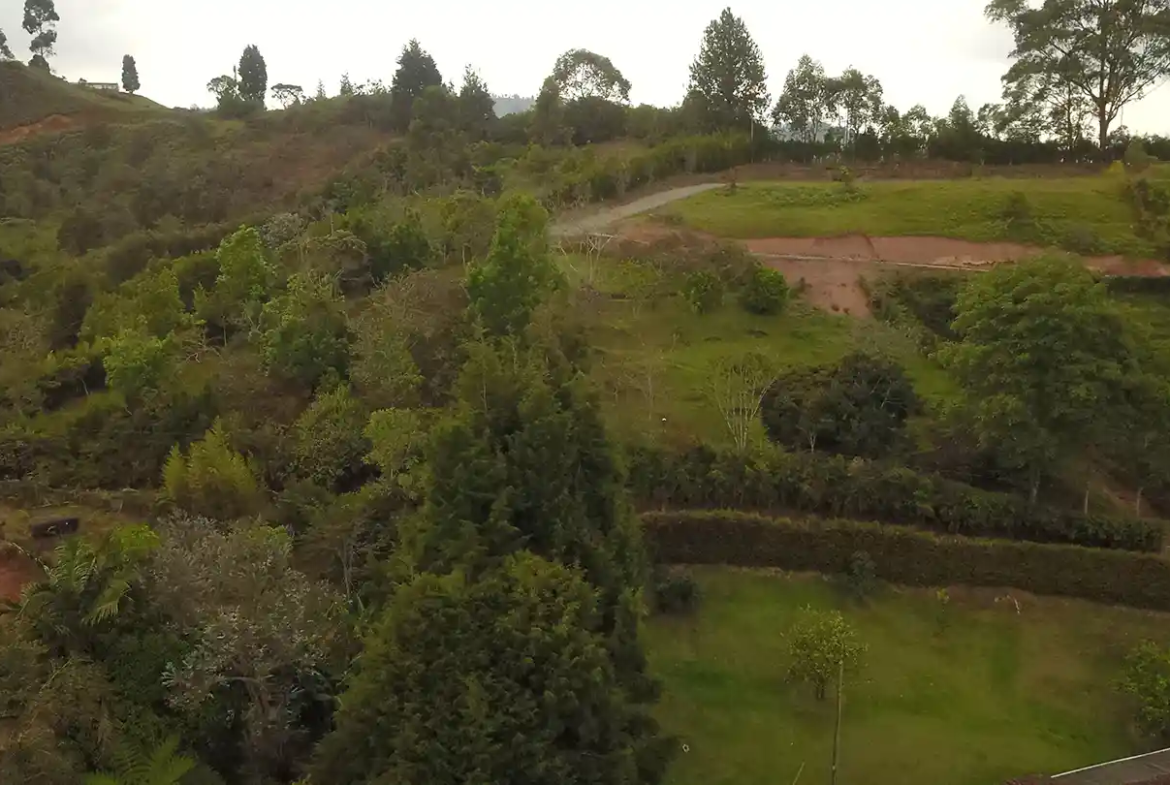 Lote independiente de 1.880 m2 en San José, Guarne | Sector Variante Aeropuerto JMC