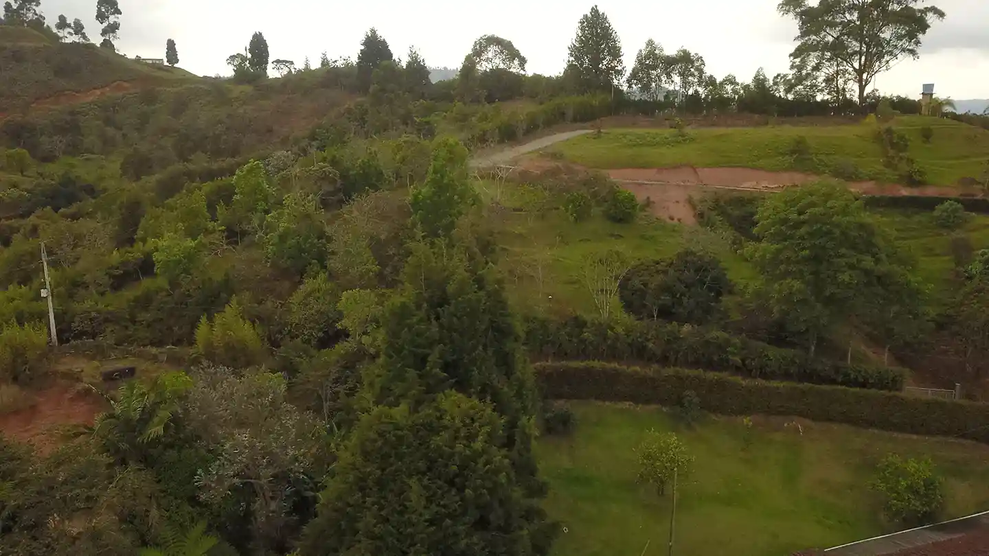 Lote independiente de 1.880 m2 en San José, Guarne | Sector Variante Aeropuerto JMC