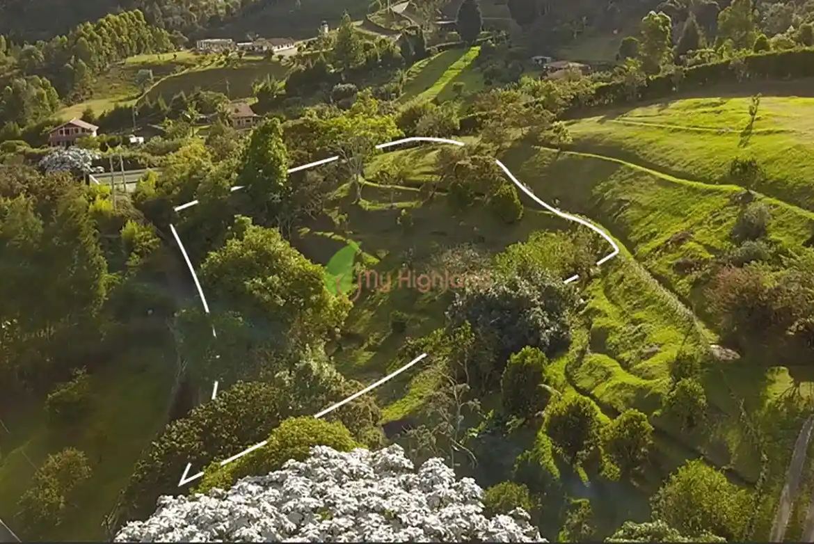 Lote independiente de 1.880 m2 en San José, Guarne | Sector Variante Aeropuerto JMC