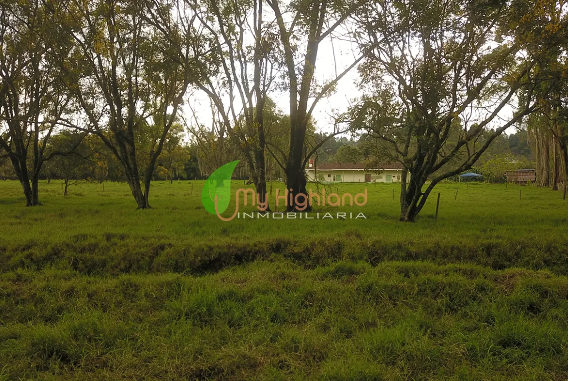 Lote industrial de 31.062 m2 sobre la Autopista Medellín–Bogotá